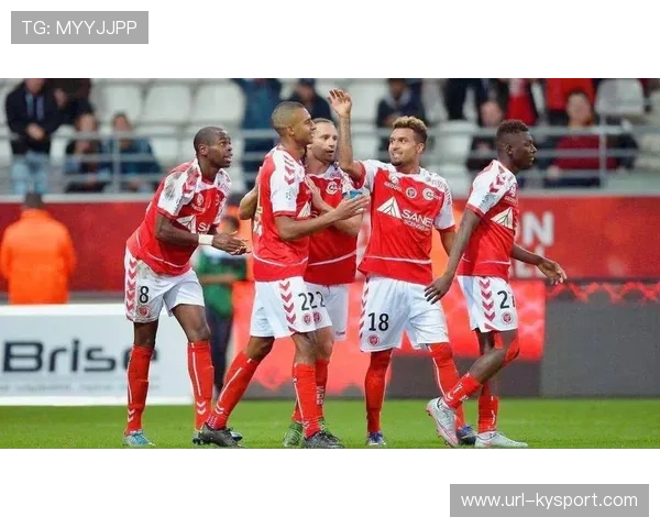 法乙兰斯对阵拉瓦尔，主队冲击升级资格势不可挡