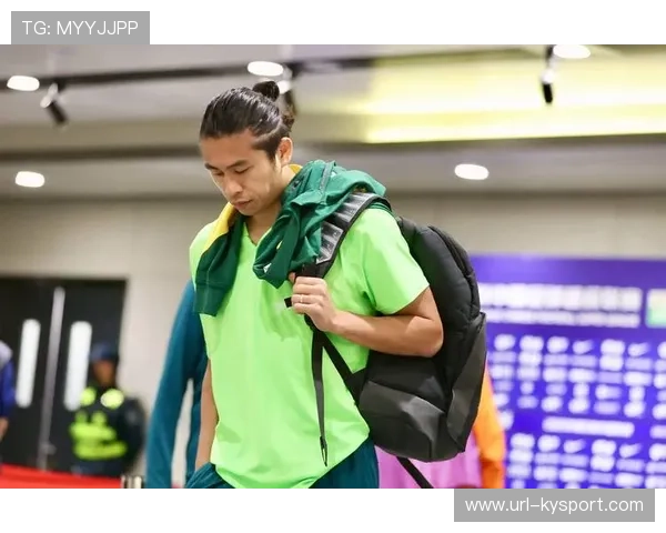 张玉宁足协杯夺冠低头瞬间，复杂情绪流露