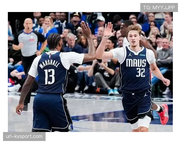 独行侠对阵凯尔特人半场三分出手数创赛季新高，投射大战成主流