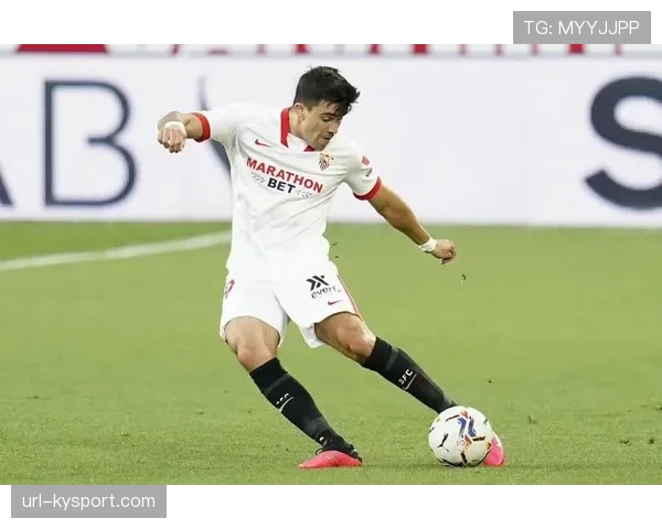 塞维利亚边卫阿库尼亚:我的职责不仅是防守,更需要适时内收成为肋部接应点